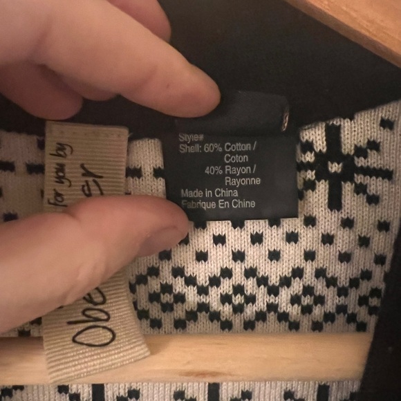 Obermeyer wrap black and white sweater size small - Picture 5 of 8